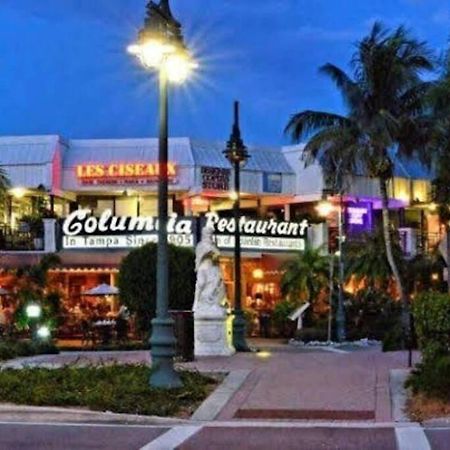 Charming Studio Unit Across From Lido Key Beach Sarasota Exteriér fotografie