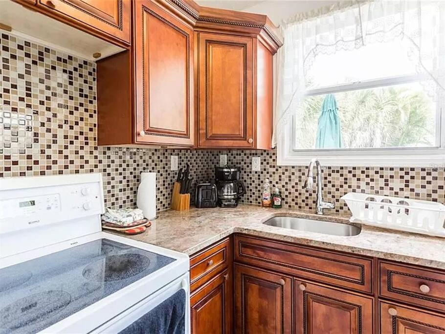 Charming Studio Unit Across From Lido Key Beach Sarasota Exteriér fotografie