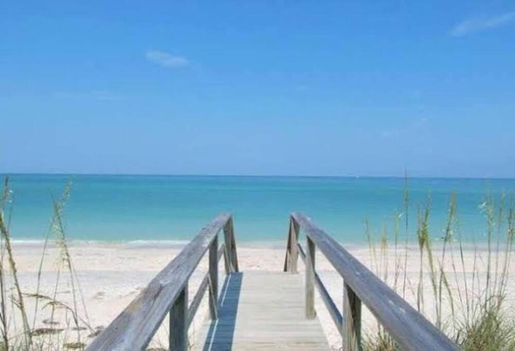 Charming Studio Unit Across From Lido Key Beach Sarasota Exteriér fotografie