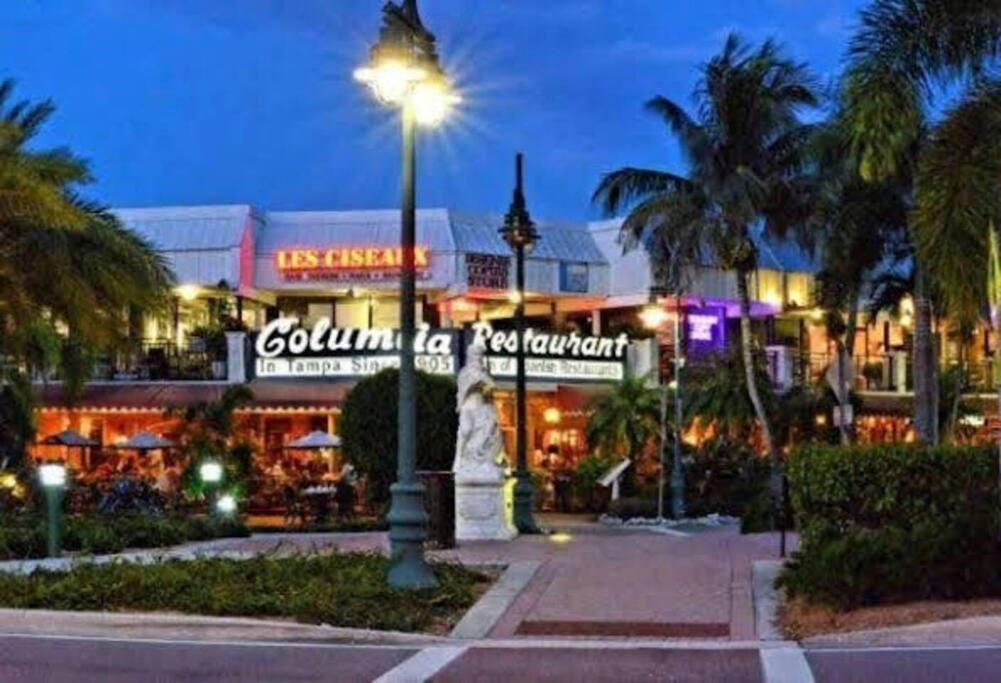Charming Studio Unit Across From Lido Key Beach Sarasota Exteriér fotografie