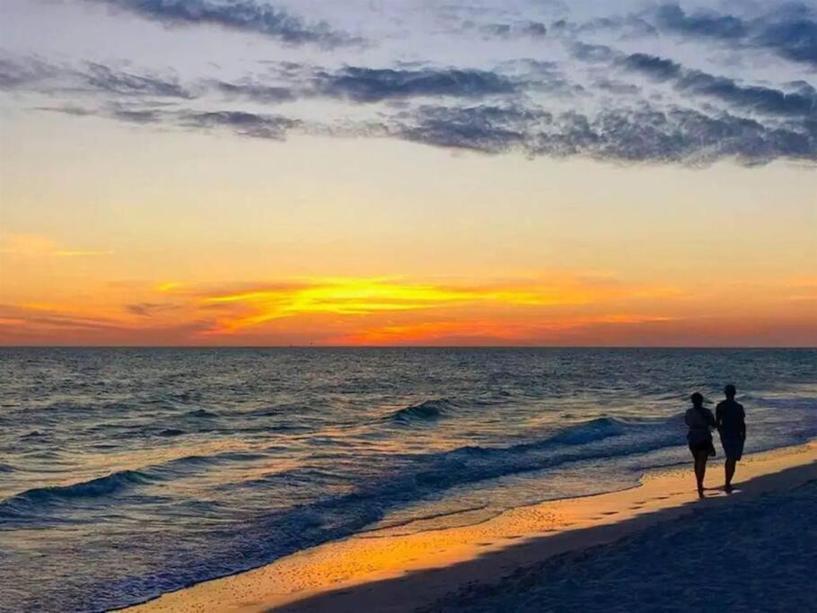 Charming Studio Unit Across From Lido Key Beach Sarasota Exteriér fotografie